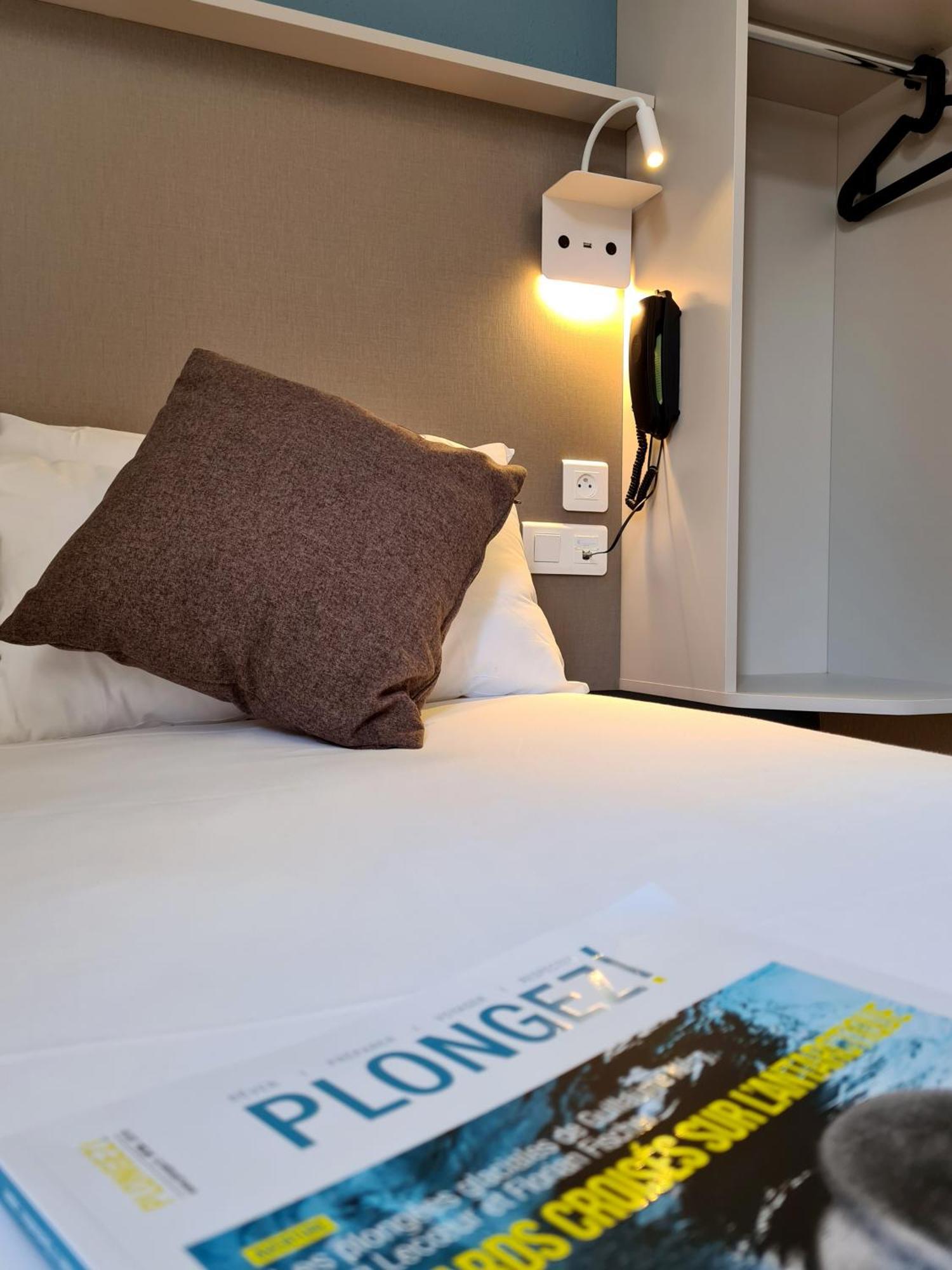 The Originals City Hôtel Marseille Aéroport Vitrolles  Esterno foto