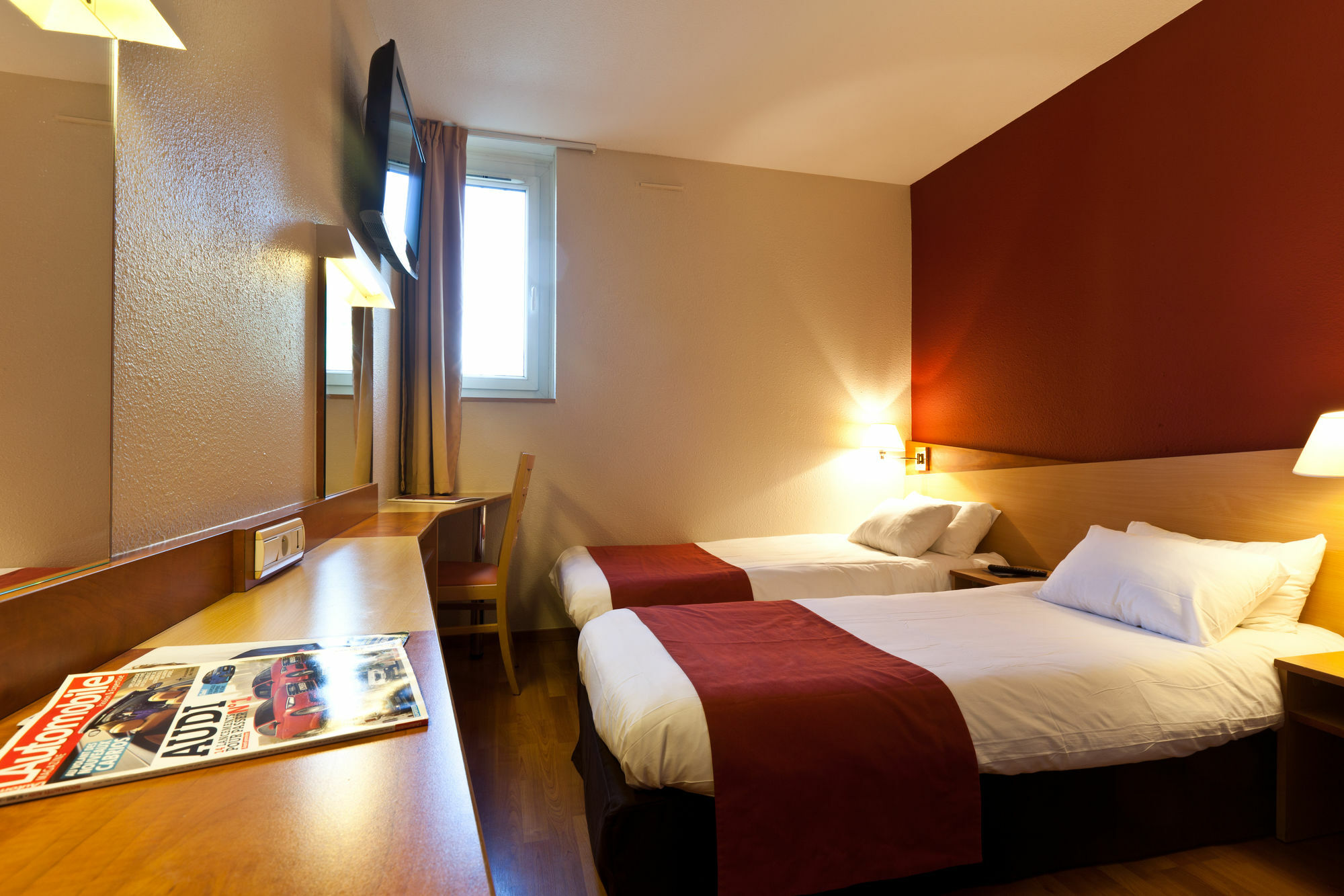 The Originals City Hôtel Marseille Aéroport Vitrolles  Esterno foto